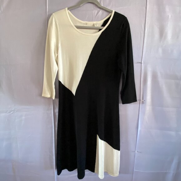 Cato Dresses & Skirts - Cato Med Long Sleeved Dress